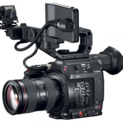 Best Canon EOS C200 with EF 24-105mm IS II USM Lens