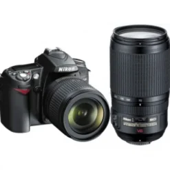 Hot Nikon D90 Digital SLR Camera with AF-S DX 18-105mm and G AF-S VR 70-300mm Lenses