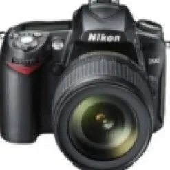 Outlet Nikon D90 Digital SLR Camera with AF-S DX 18-55mm Lens