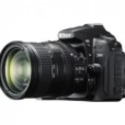 Online Nikon D90 Digital SLR Camera with Nkon AF-S DX 18-200mm VR Lens