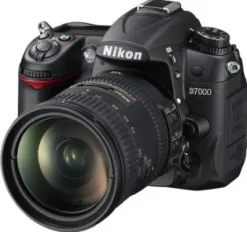 Hot Nikon D7000 Digital SLR Camera with AF S DX 18-200mm VR II Lens