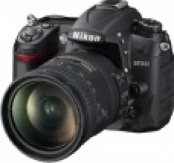 Hot Nikon D7000 Digital SLR Camera with AF S DX 18-200mm VR II Lens