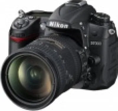 Hot Nikon D7000 Digital SLR Camera with AF S DX 18-200mm VR II Lens