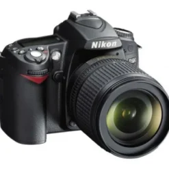 Hot Nikon D90 SLR Digital Camera Kit with 18-105mm VR Lens