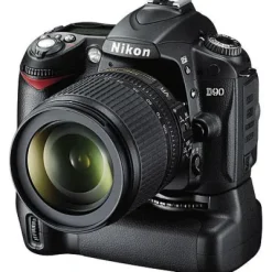 Hot Nikon D90 SLR Digital Camera Kit with 18-105mm VR Lens