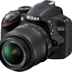 Fashion Nikon D3200 with 18-55mm VR Lens - in Black