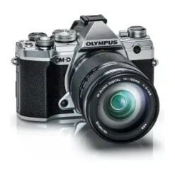 Clearance Olympus OM-D E-M10 Mark III S with 14-150mm f/4-5.6 II Lens (Silver)