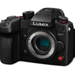 New Panasonic Lumix GH7 Mirrorless Camera (Body)