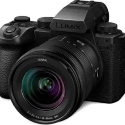 Outlet Panasonic Lumix S5 IIX Mirrorless Camera with 20-60mm Lens