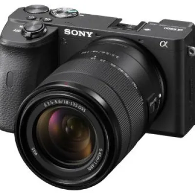 Sale Sony a6600 Mirrorless Camera with 18-135mm Lens