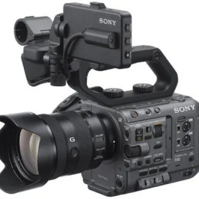 Discount Sony FX6 Digital Cinema Camera Kit with 24-105mm Lens