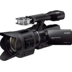 Clearance Sony NEX-VG30EH PALCamcorder with 18-200mm f/3.5-6.3 Power Zoom (PZ) Lens