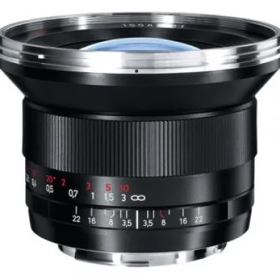Clearance Zeiss Distagon T* 18mm f/3.5 Lens for Canon EF